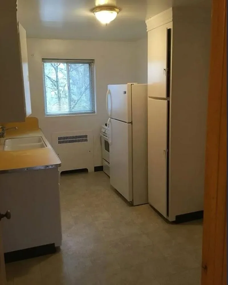 Spare room in St Lucia near UQ