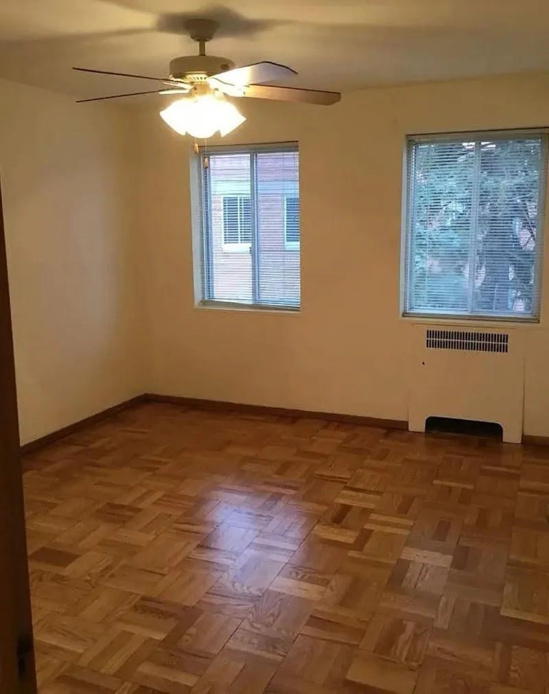 Spare room in St Lucia near UQ
