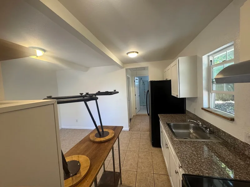 Cozy room in student-friendly Morningside Heights apt