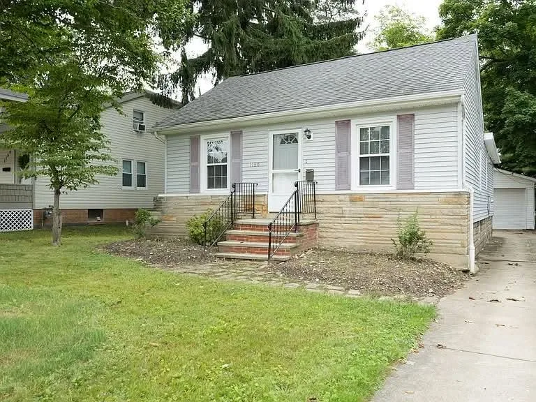 Furnished house near UIC