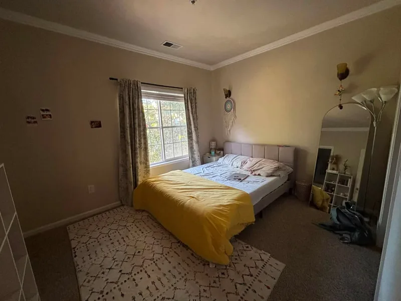 Cozy room in Cambridge