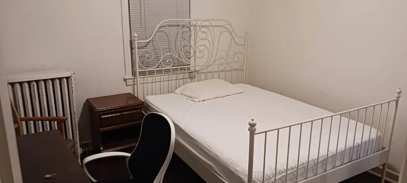 Cozy private room near UTA
