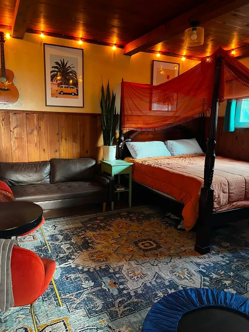 Private room in Dinkytown near campus