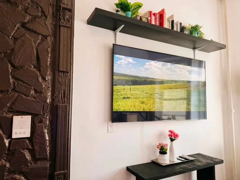 Room available in house near OSU