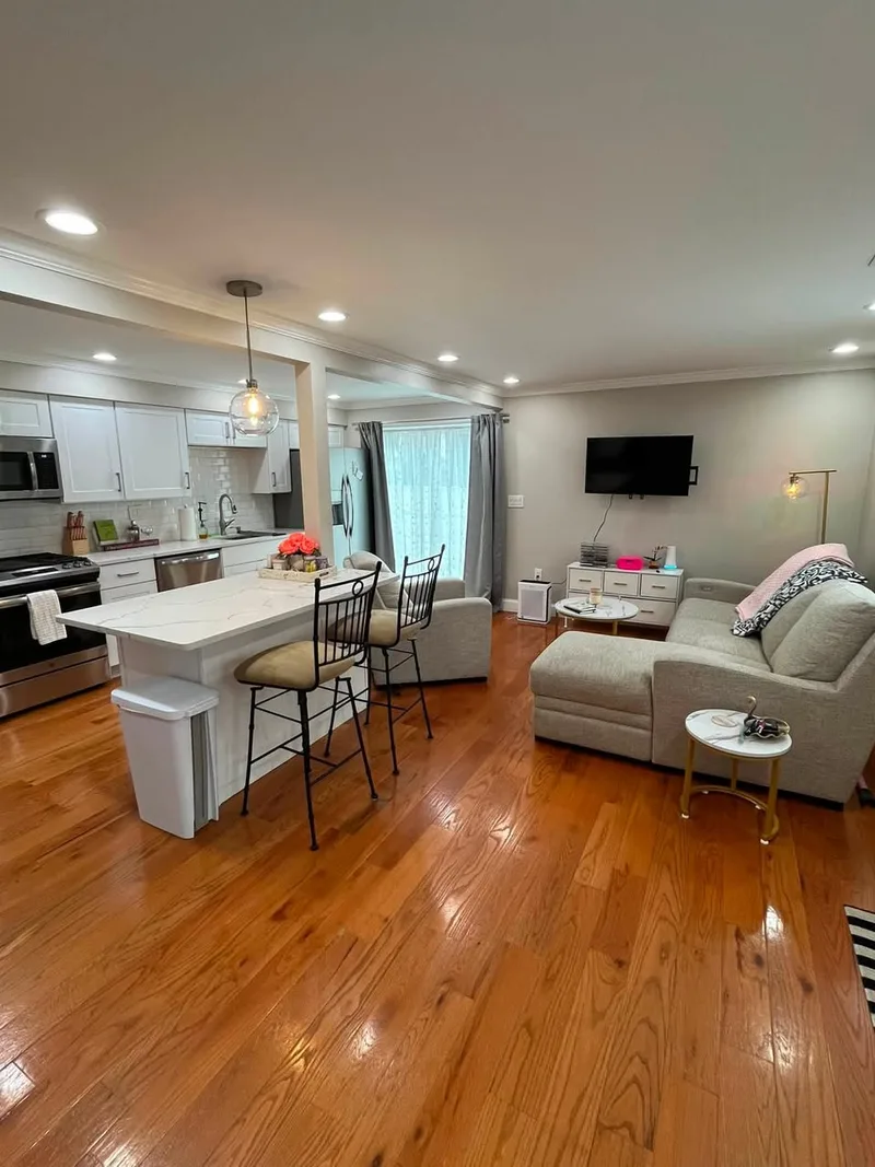 Private room in Broadbeach share house