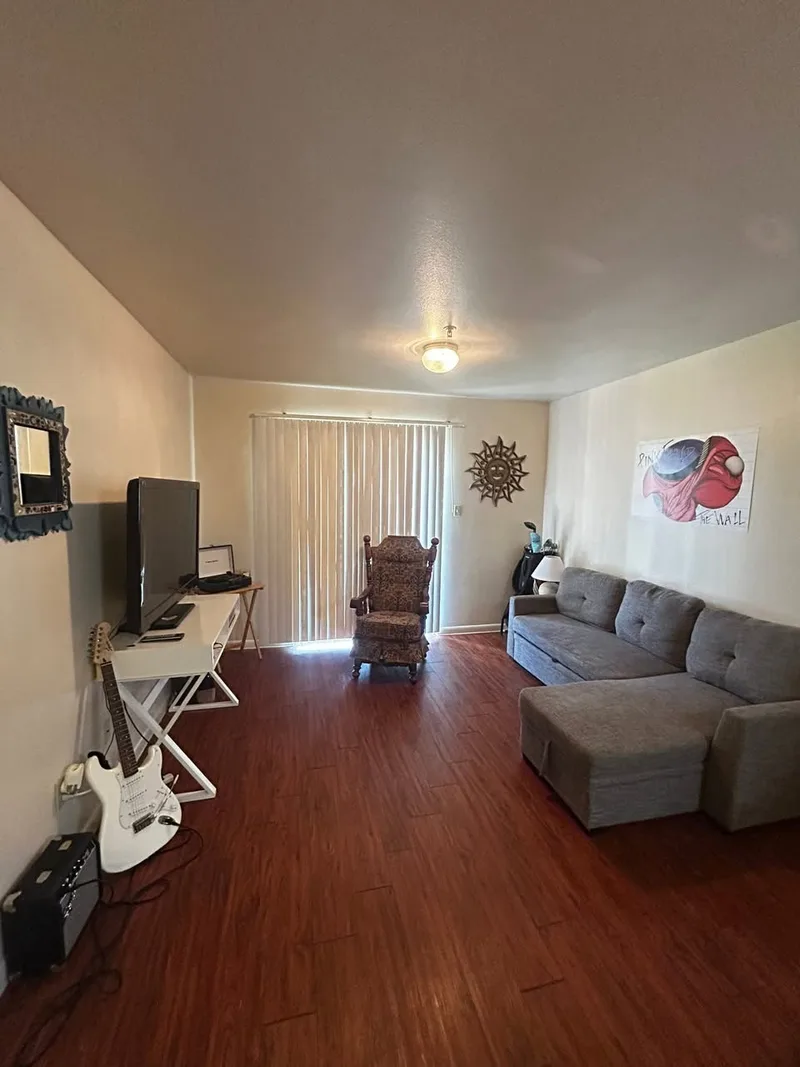 Cozy room in Stony Brook