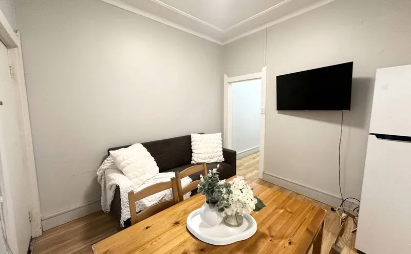 Private room in Bushwick, 10 mins to CCNY