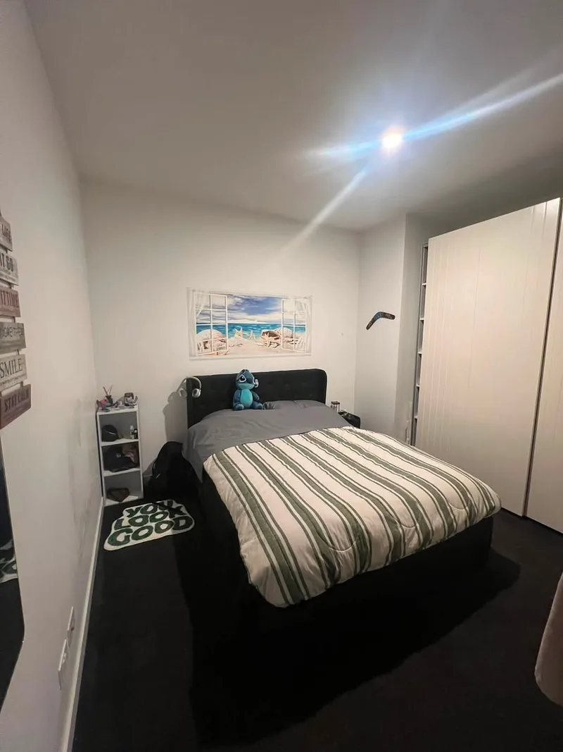 Private room in Savoy near campus