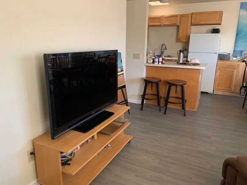 Spacious room in shared house