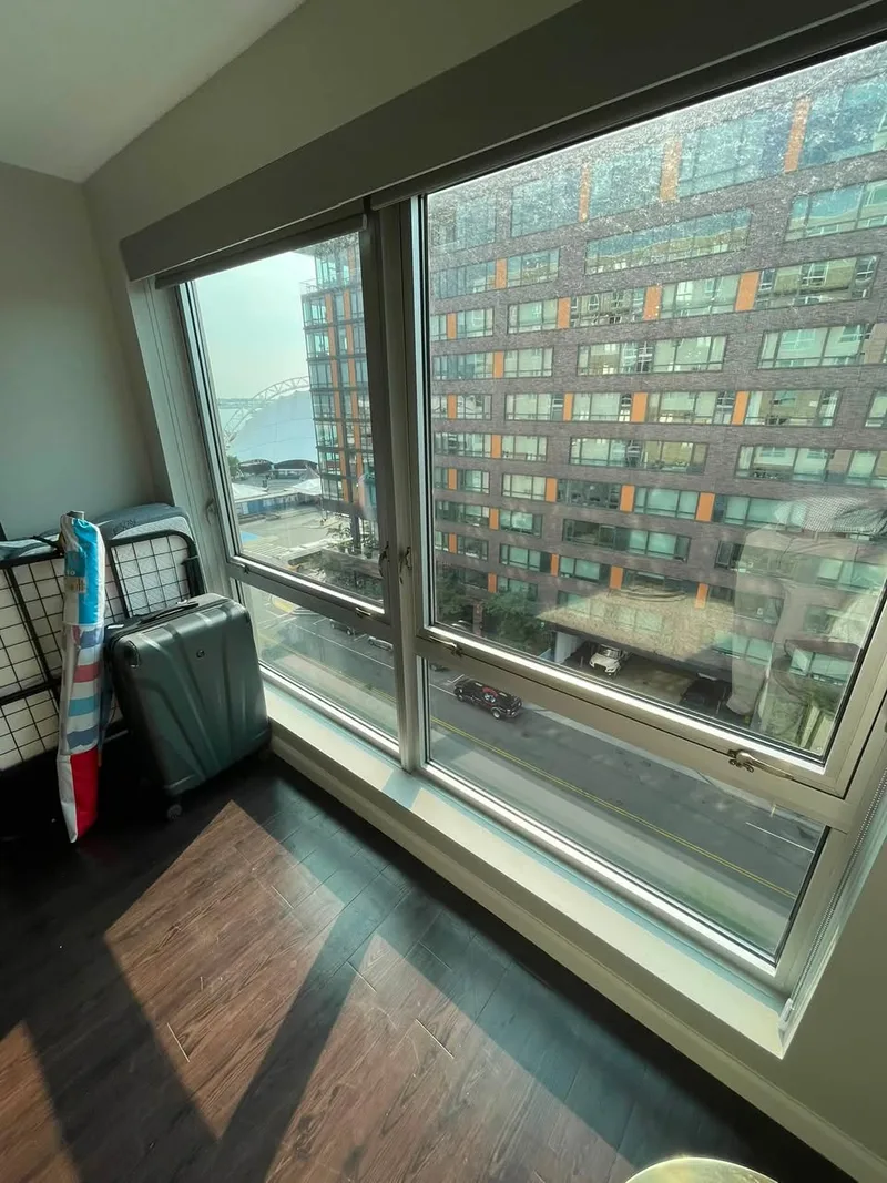 Private room in shared 3BR apartment
