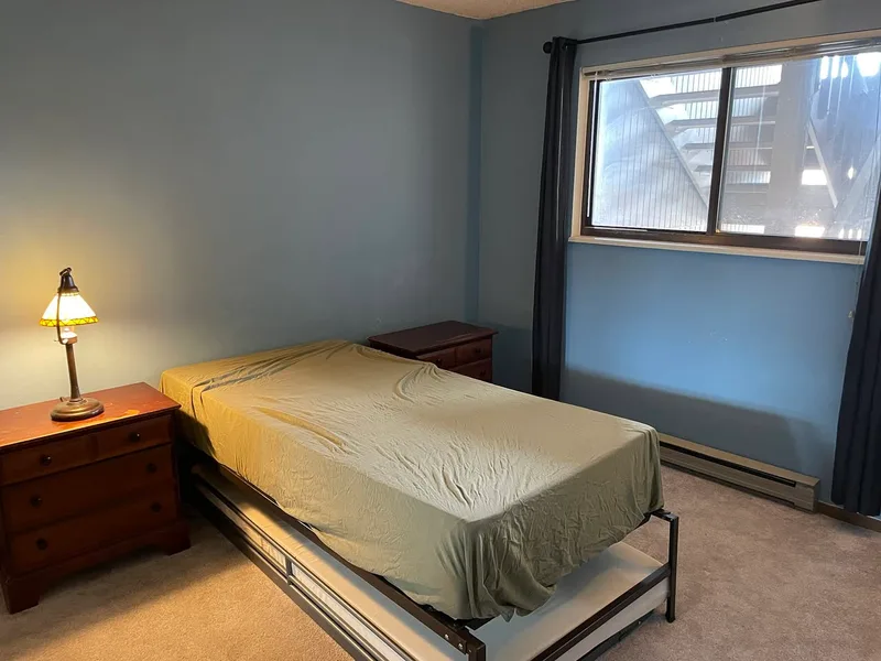 Spacious private room in friendly Alamo Heights home