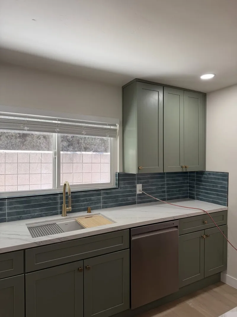 Cozy room in 3BR house near campus, great for grad students