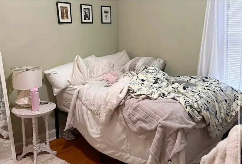 Room in Bedford Park