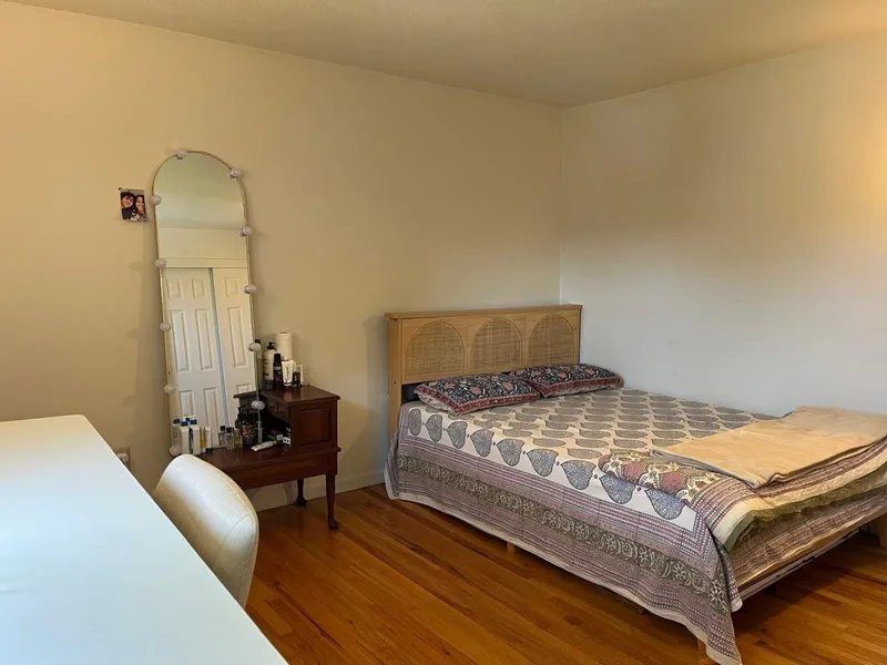 Private room in Boulder apartment