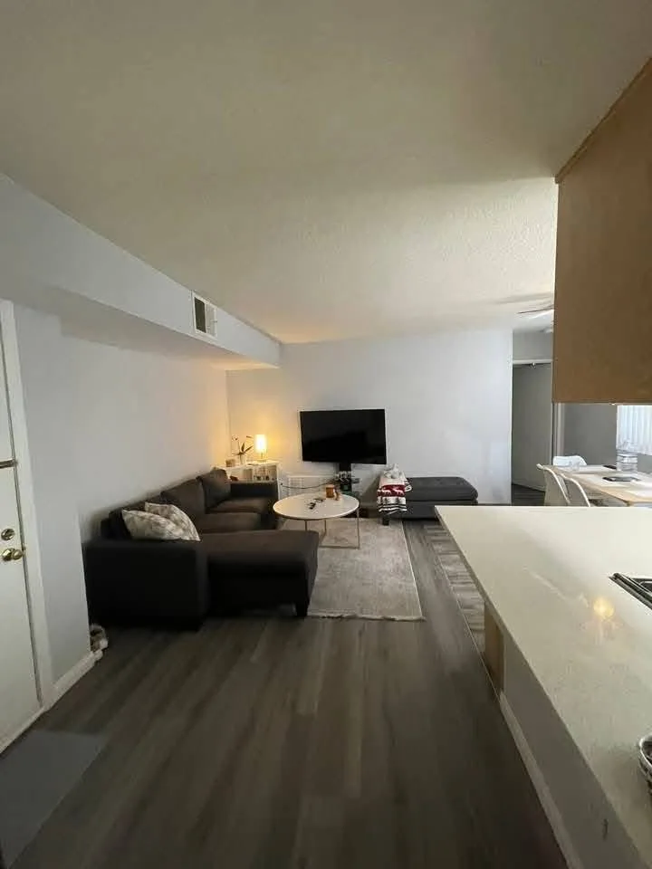 Cozy basement room near UB