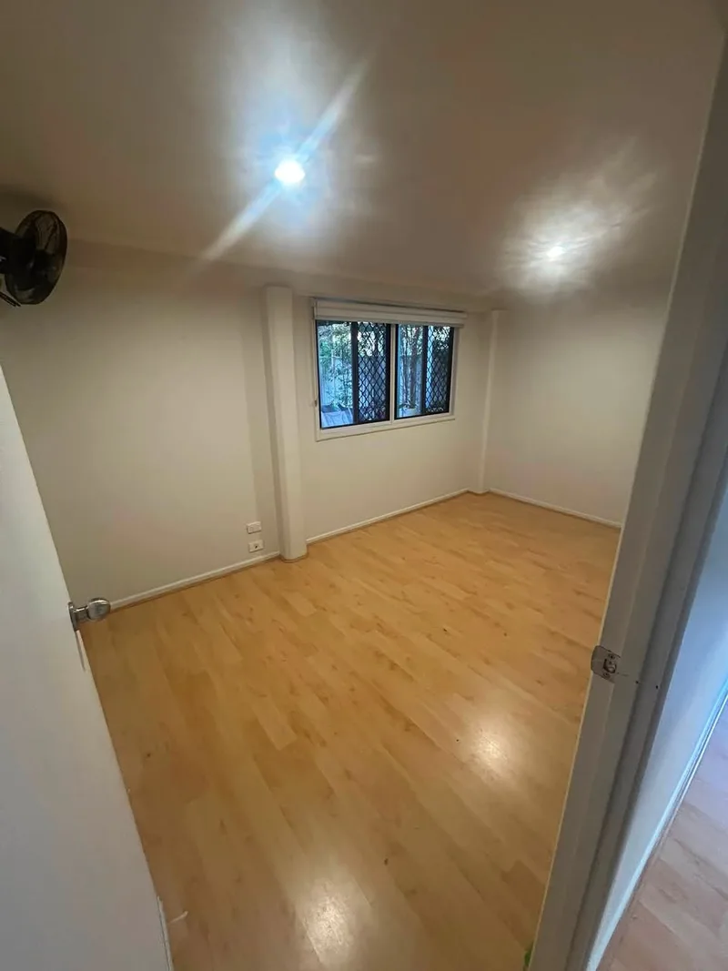 Cozy room near campus