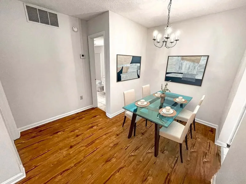 Spacious room in a house near UNC